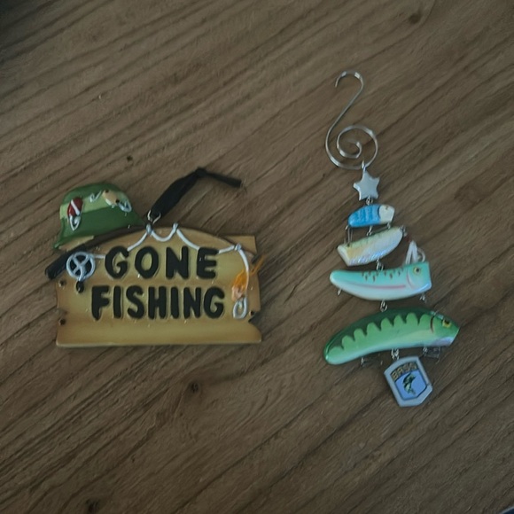 Two fishing Christmas ornaments - Picture 1 of 4